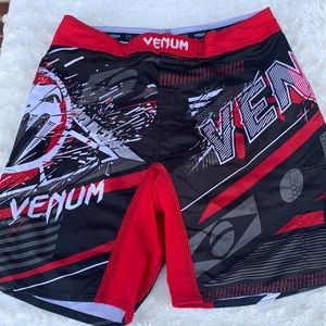 Venum MENS fight short S 31/32 small black/red